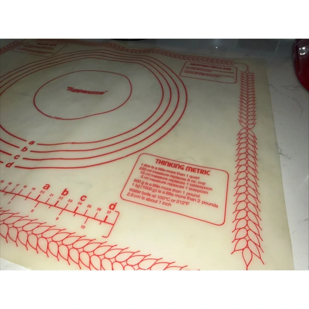 Vintage 1977 Tupperware Pastry Pie Tart Baking Mat Sheet Dart Industries 18x22